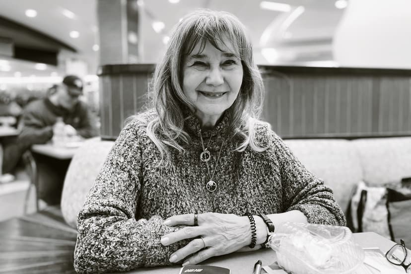 An Elegant Spiritual Advisor